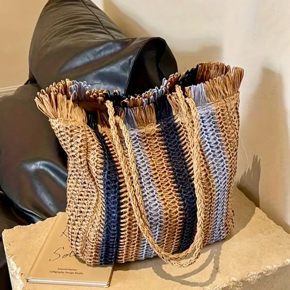NWOT-Straw Woven Tote Bag,Summer Beach Shoulder Bag, Casual Handbag for Vacation - Picture 2 of 5